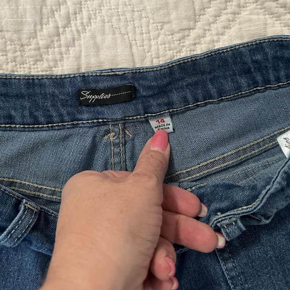 Jean Shorts - Picture 2 of 3